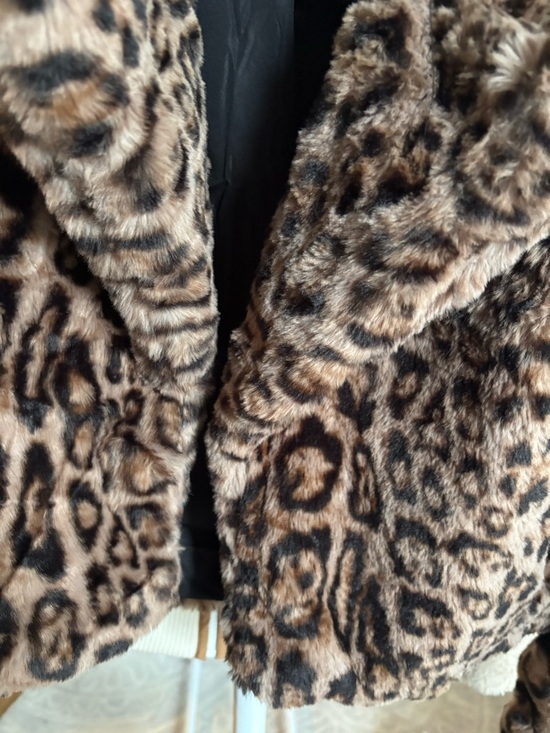 Leopard Print Faux Fur Cropped Jacket - Brown - Picture 3 of 3